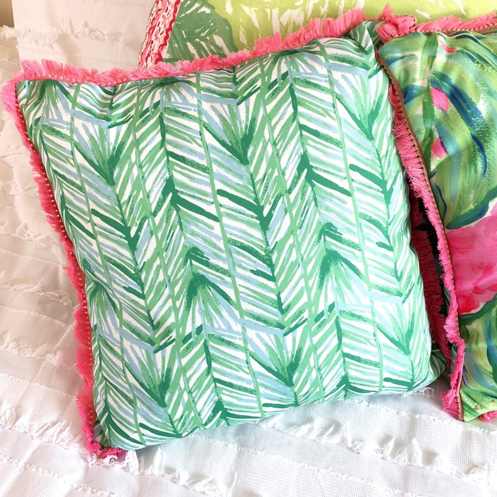 Lilly Pulitzer 3 Pc Set Pillows - Picture 8 of 8